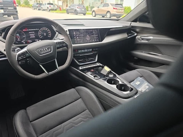 audi e-tron gt 2024 WAUEJBFW8R7001389 image audi e-tron gt 2024 WAUEJBFW8R7001389 image
